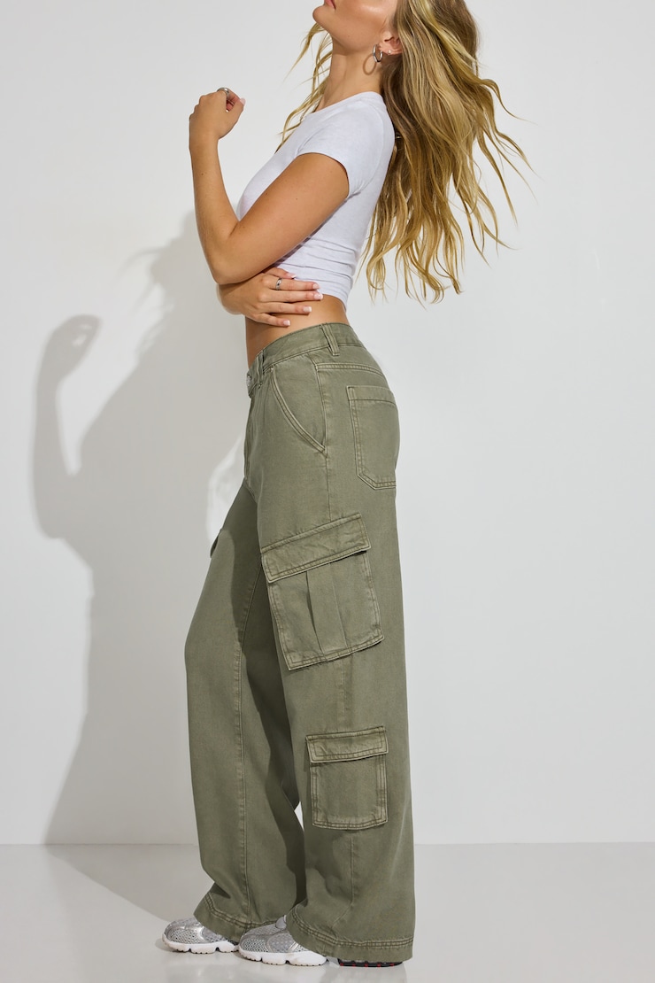 Low Rise Baggy Cargo Pants Green - Image 2