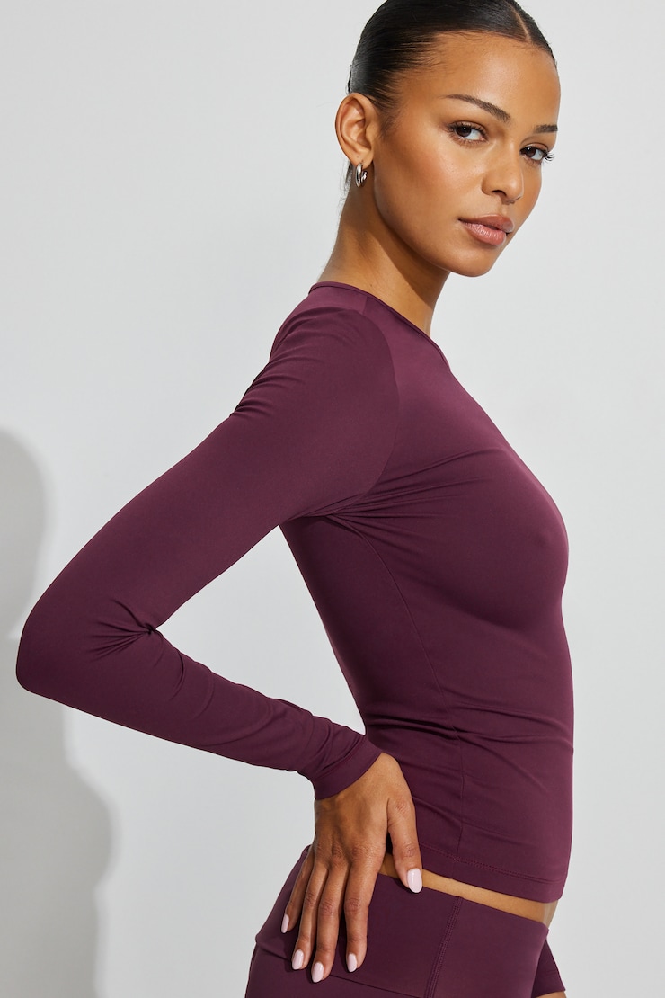 Sleek Crewneck Long Sleeve Top BURGUNDY - Image 2