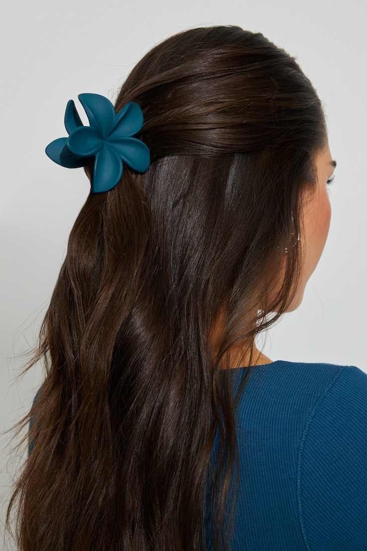 Matte Flower Hair Claw Blue