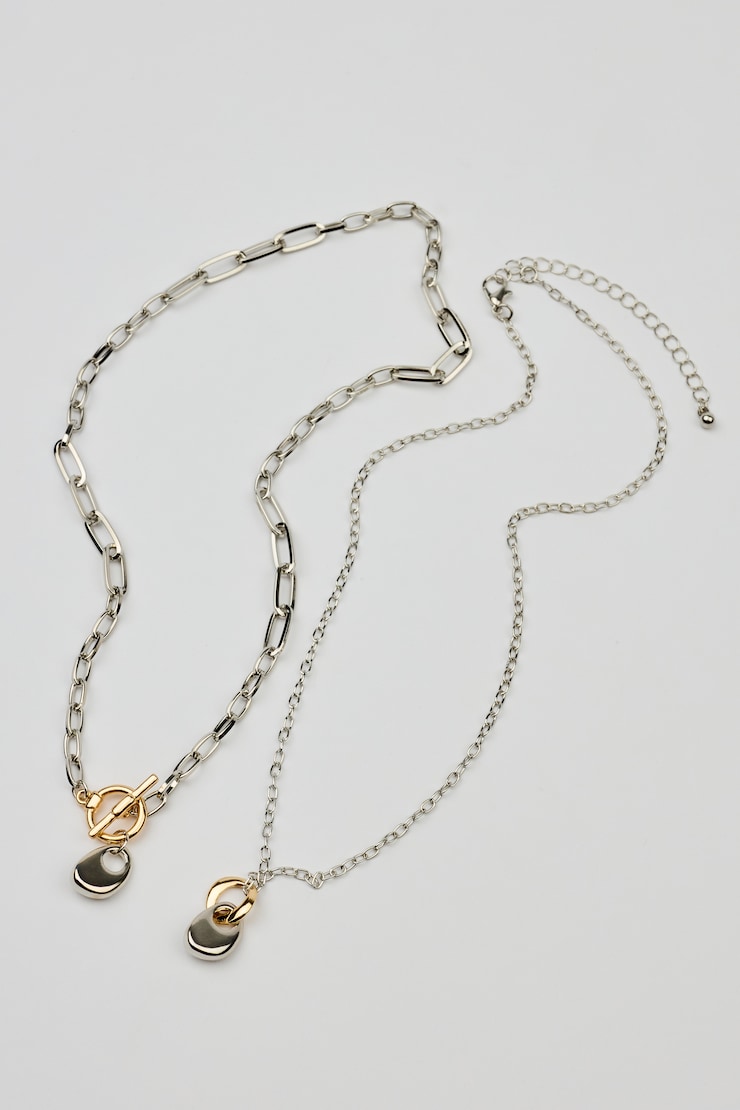 Set of 2 Mini Hammered Oval Necklaces Pink - Image 2