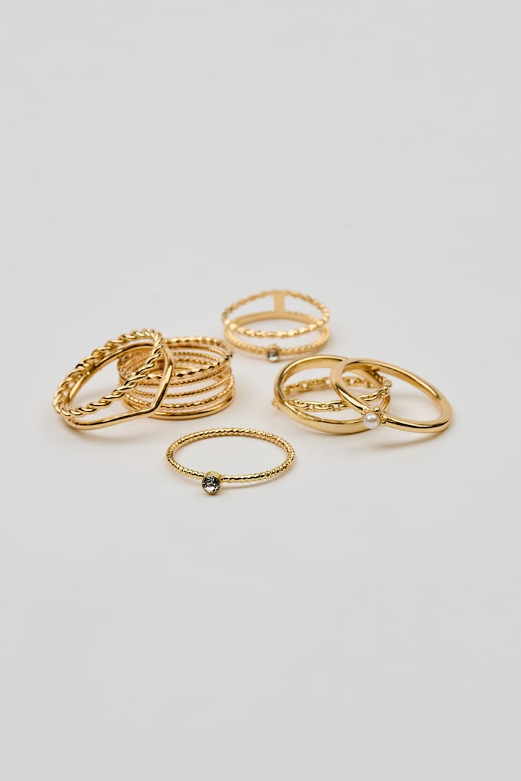 Set of 6 Super Delicate Rings White - Image 3